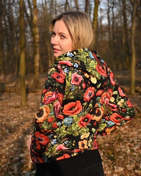 Bluza, której nie ma drugiej – Makowa Noc